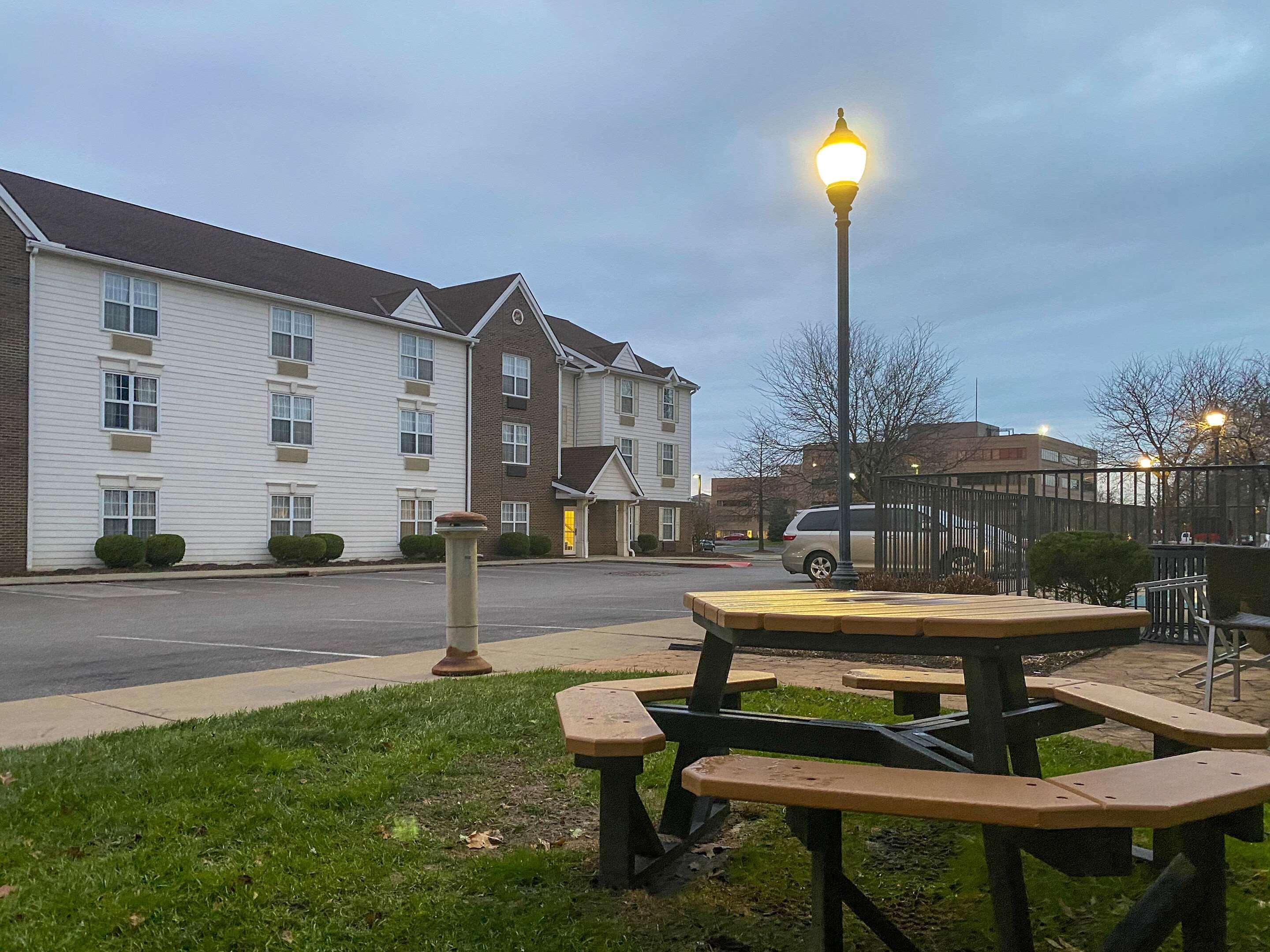 Mainstay Suites Middleburg Heights Cleveland Airport Exterior photo