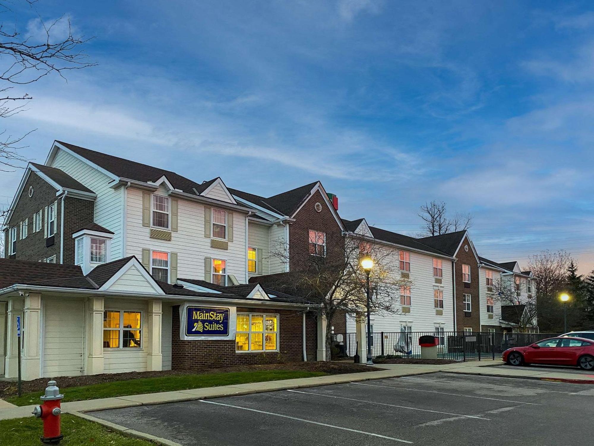 Mainstay Suites Middleburg Heights Cleveland Airport Exterior photo