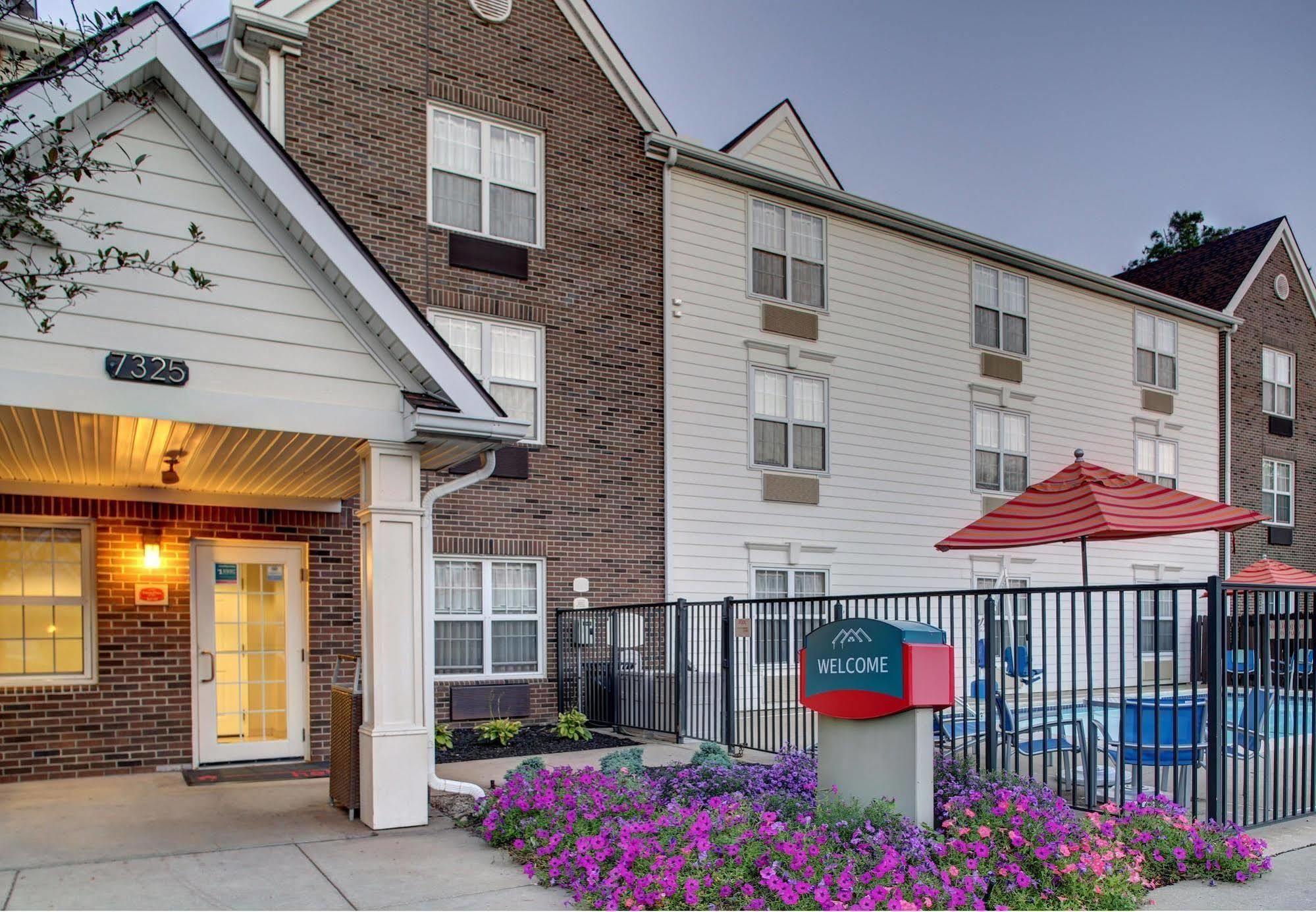 Mainstay Suites Middleburg Heights Cleveland Airport Exterior photo